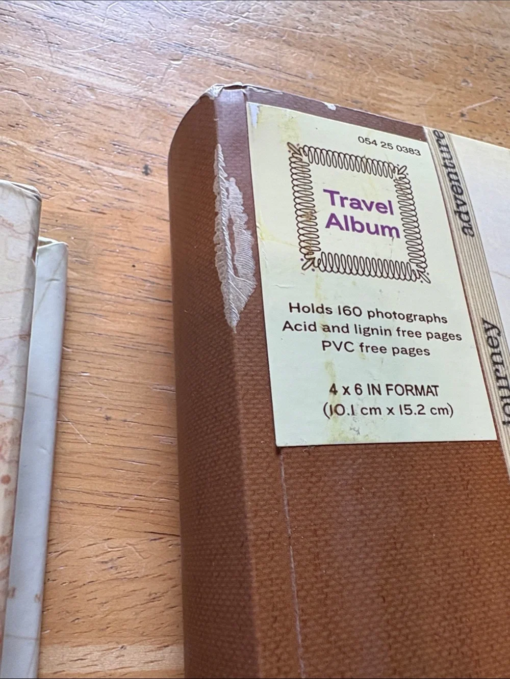 Travel-Themed Photo Albums Set of 4  in Beige and Brown